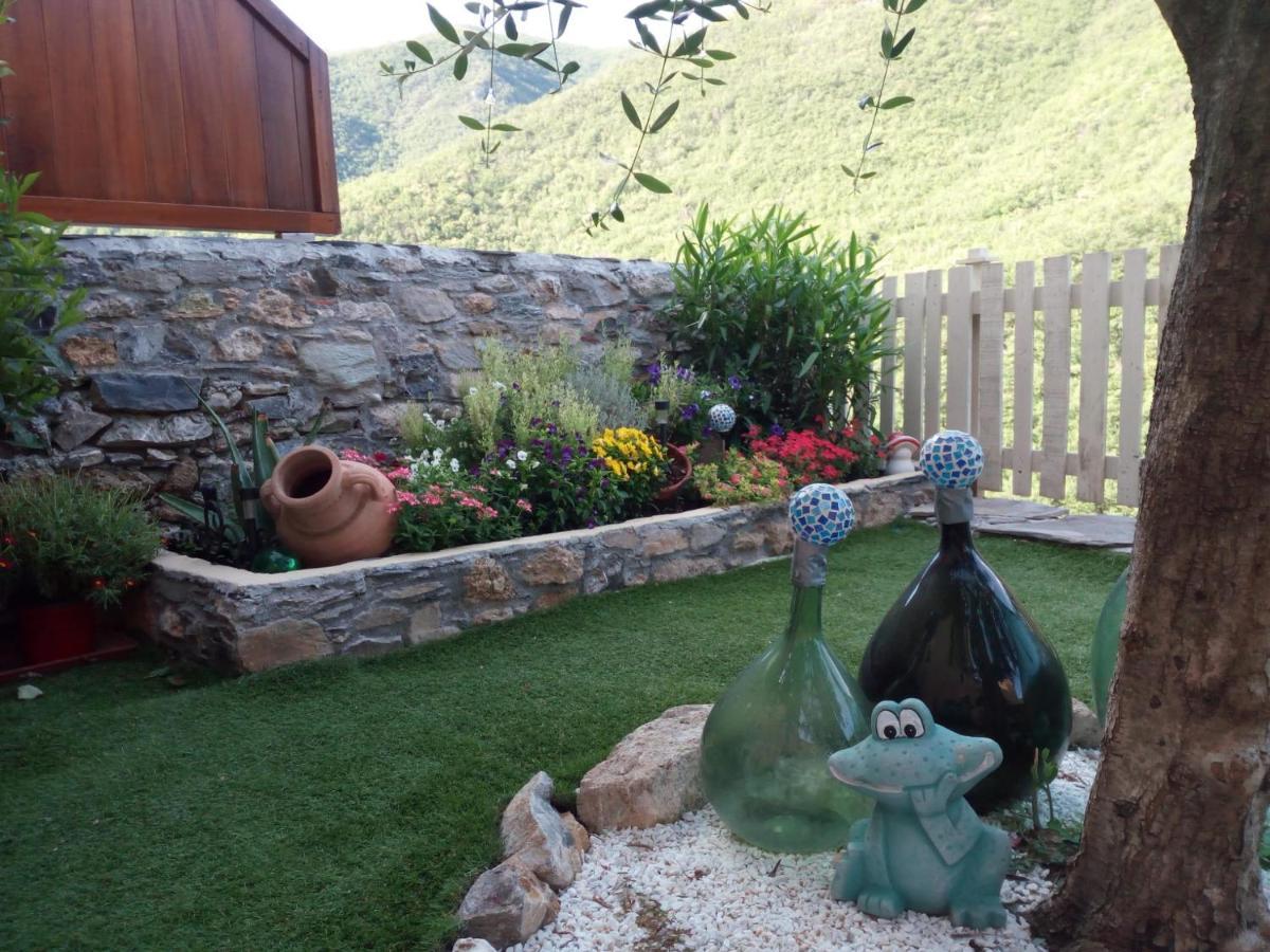 Lo Sporting Bed&Breakfast Nasino Exterior photo